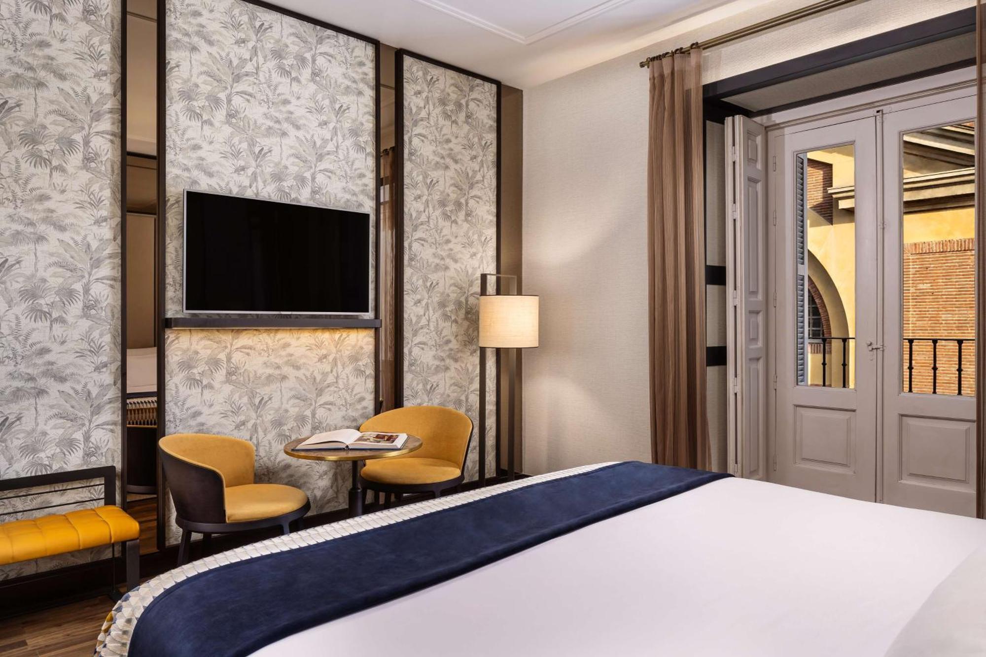 เอ็นเอช คอลเลคชั่น มาดริด ปาลาซิโอ เด เตปา Hotel ภายนอก รูปภาพ