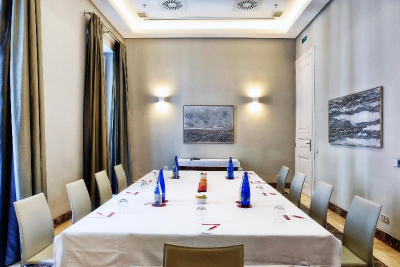 เอ็นเอช คอลเลคชั่น มาดริด ปาลาซิโอ เด เตปา Hotel ภายนอก รูปภาพ Meeting room