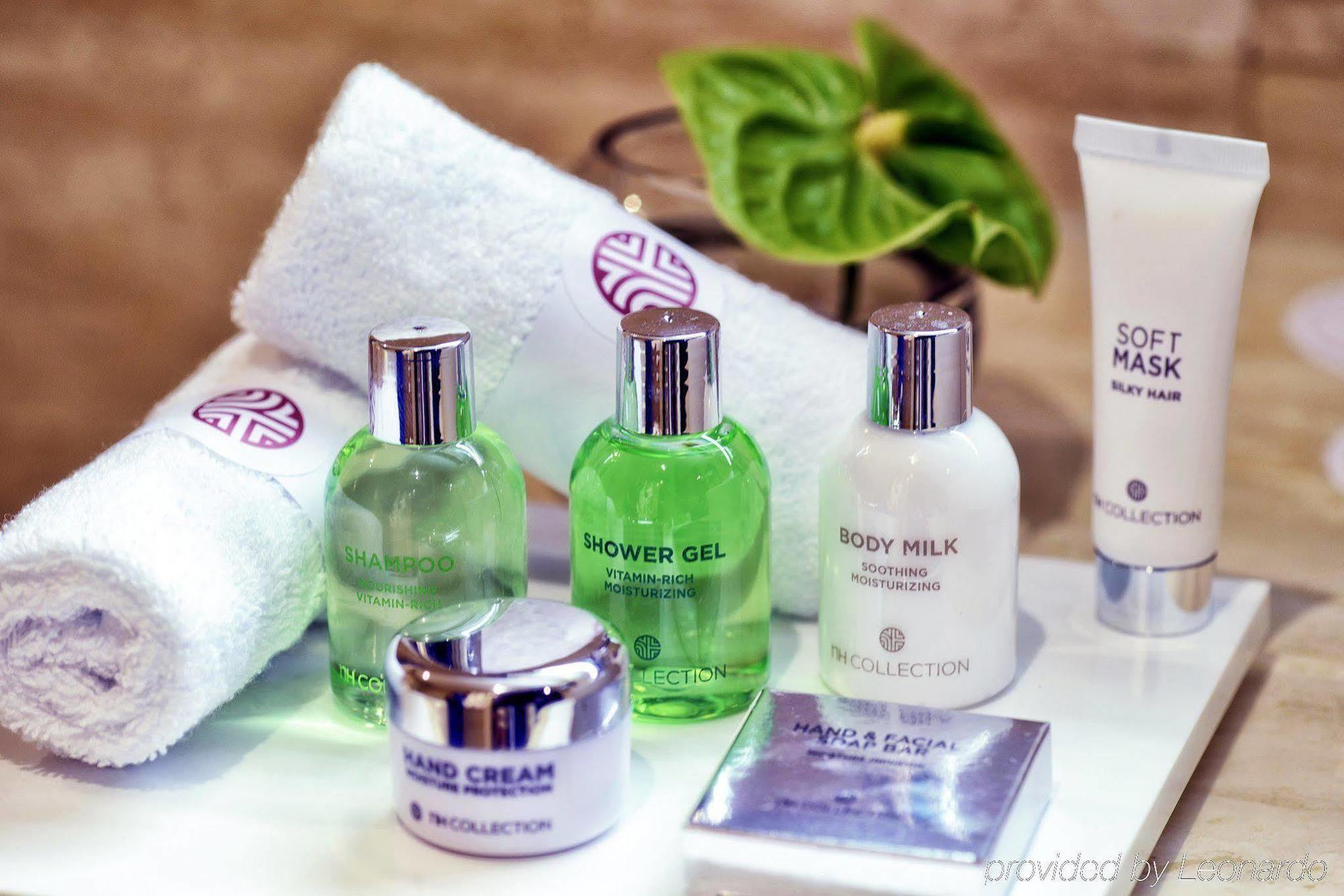 เอ็นเอช คอลเลคชั่น มาดริด ปาลาซิโอ เด เตปา Hotel ภายนอก รูปภาพ A selection of toiletries